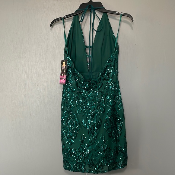 Junior’s Emerald Sequin Dress - Picture 3 of 7
